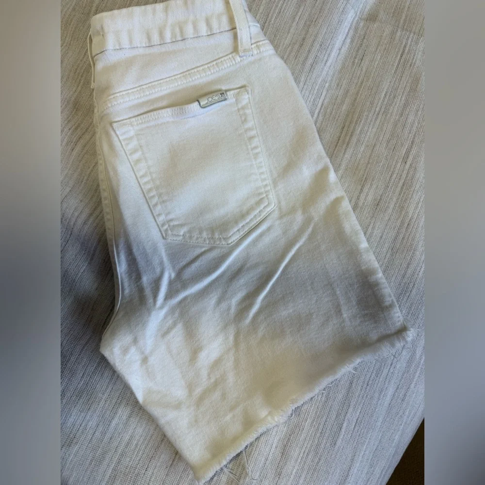 Joe’s Jeans HI (rise) Honey Curvy Bermuda Short - Size 28